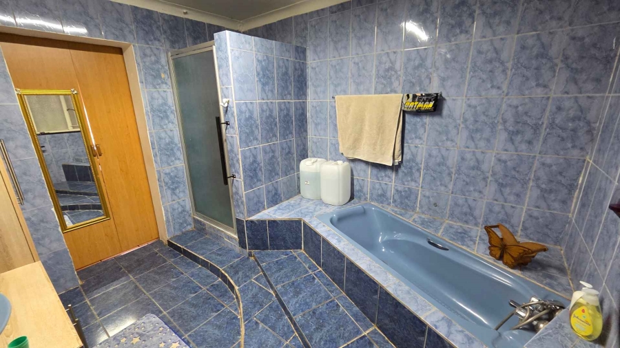 To Let 3 Bedroom Property for Rent in Fleurdal Free State